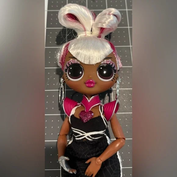 LOL OMG Movie Magic Spirit Queen Doll - Picture 2 of 2